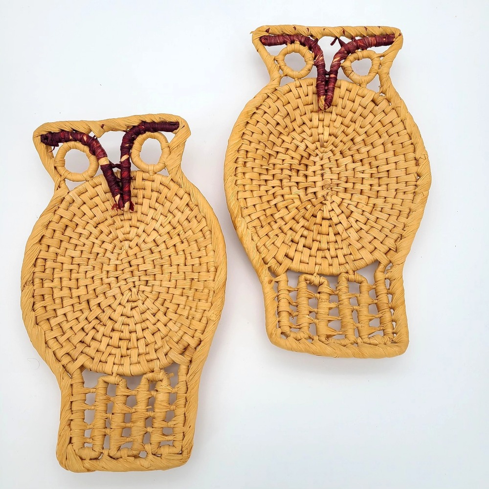Pair of 2 Vintage Rattan Owl Baskets Wall Hangings Decor Wicker Trivet Bowl